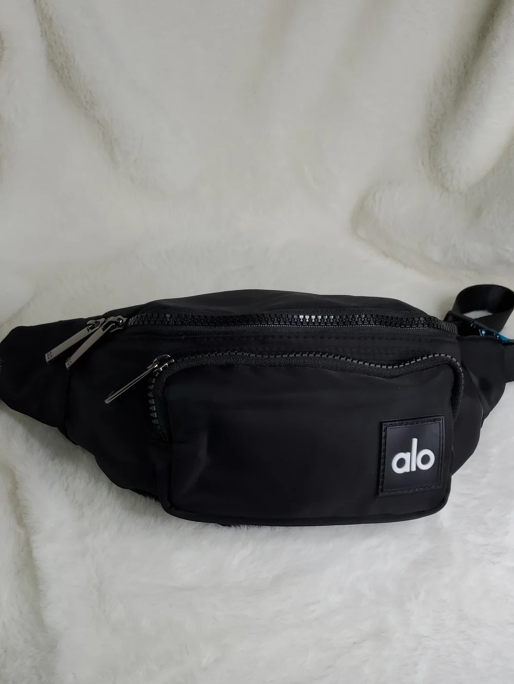 ALO Yoga Black Waist Bag - Compact Zippered Belt Pack